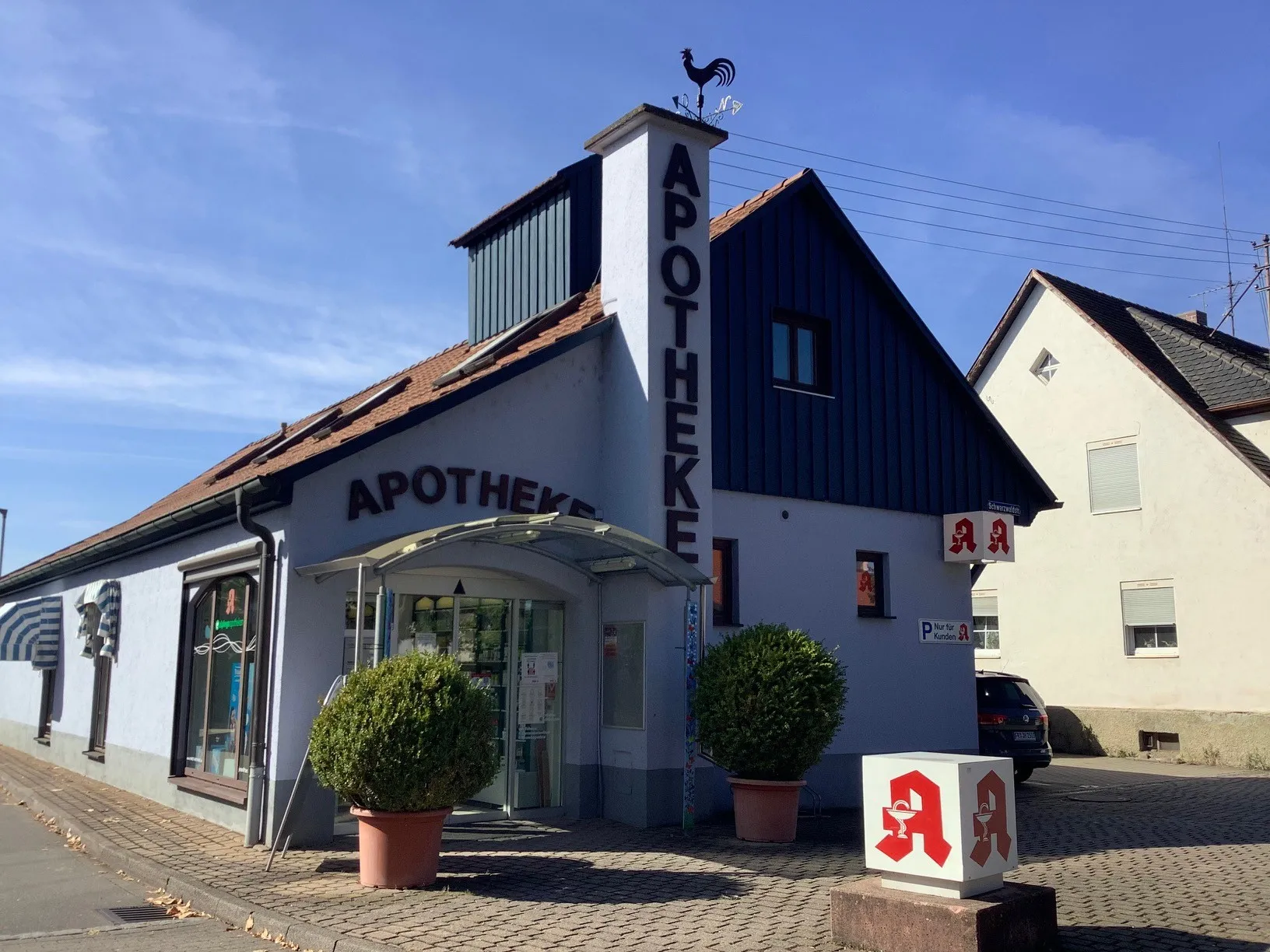 Apotheke außen